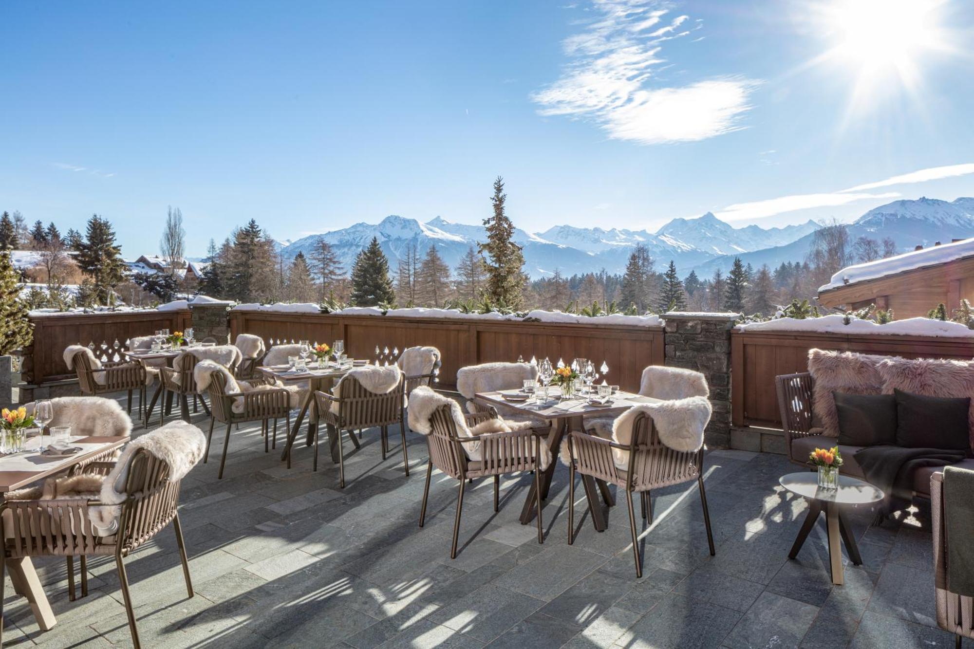 Guarda Golf Hotel & Residences Crans-Montana Exterior photo