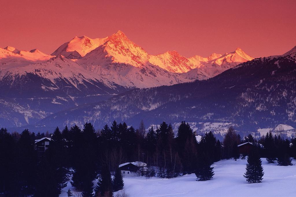 Guarda Golf Hotel & Residences Crans-Montana Exterior photo